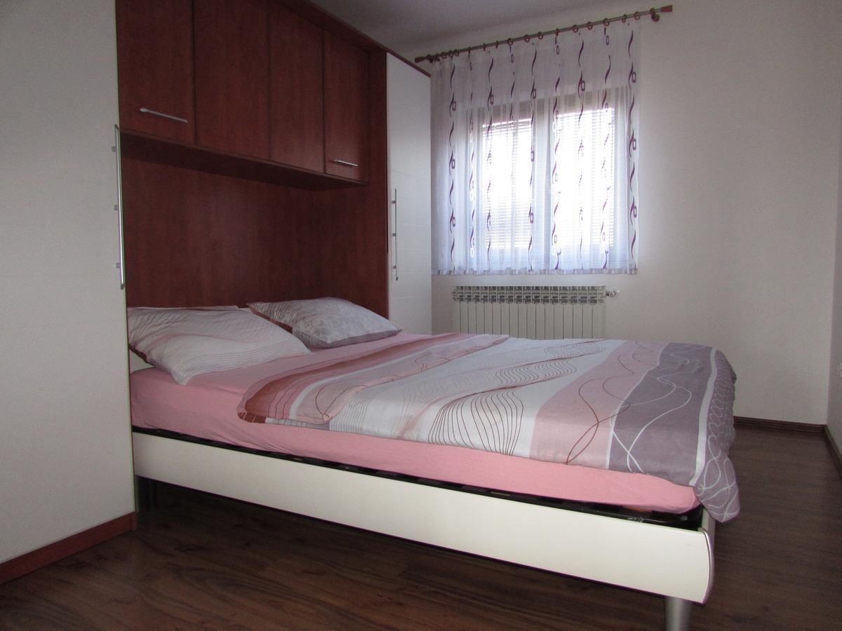 Apartments Goga Umag Extérieur photo