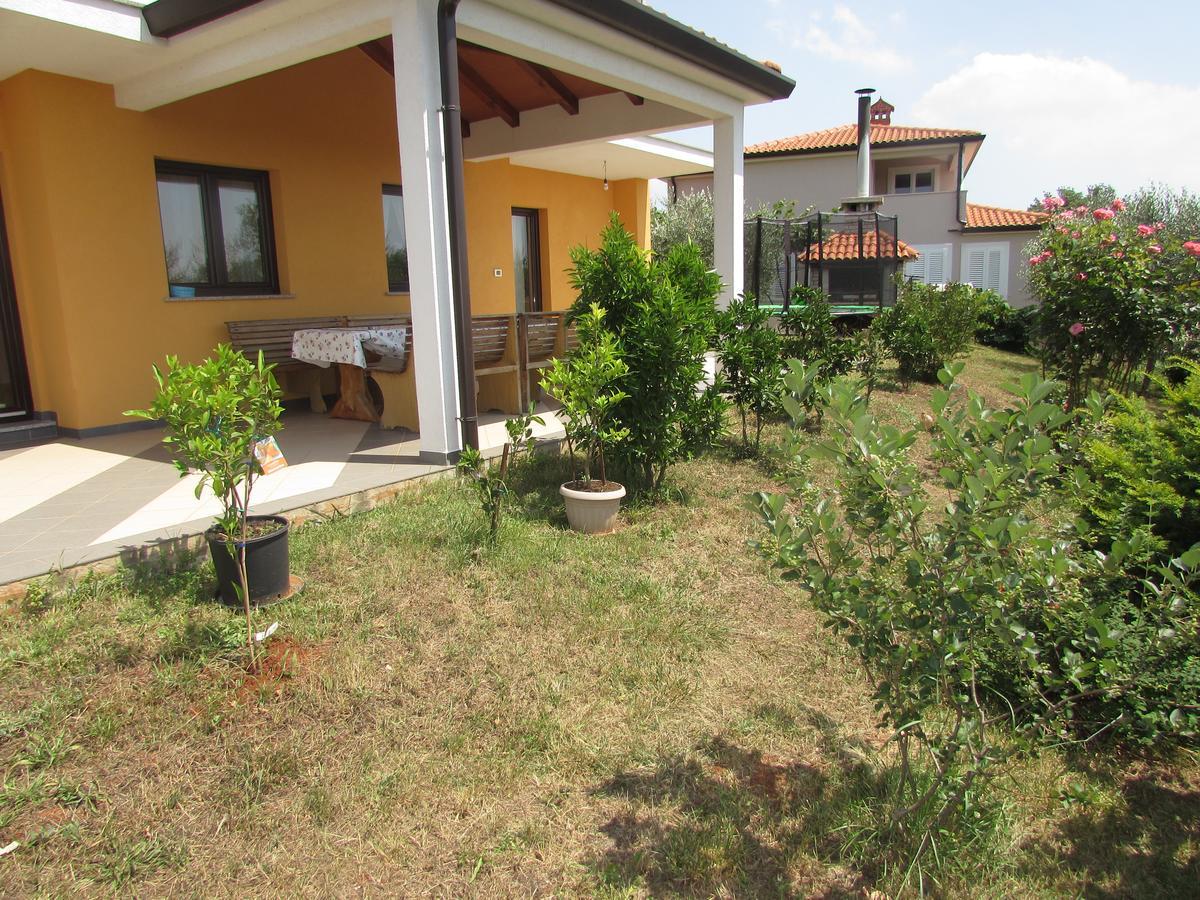 Apartments Goga Umag Extérieur photo