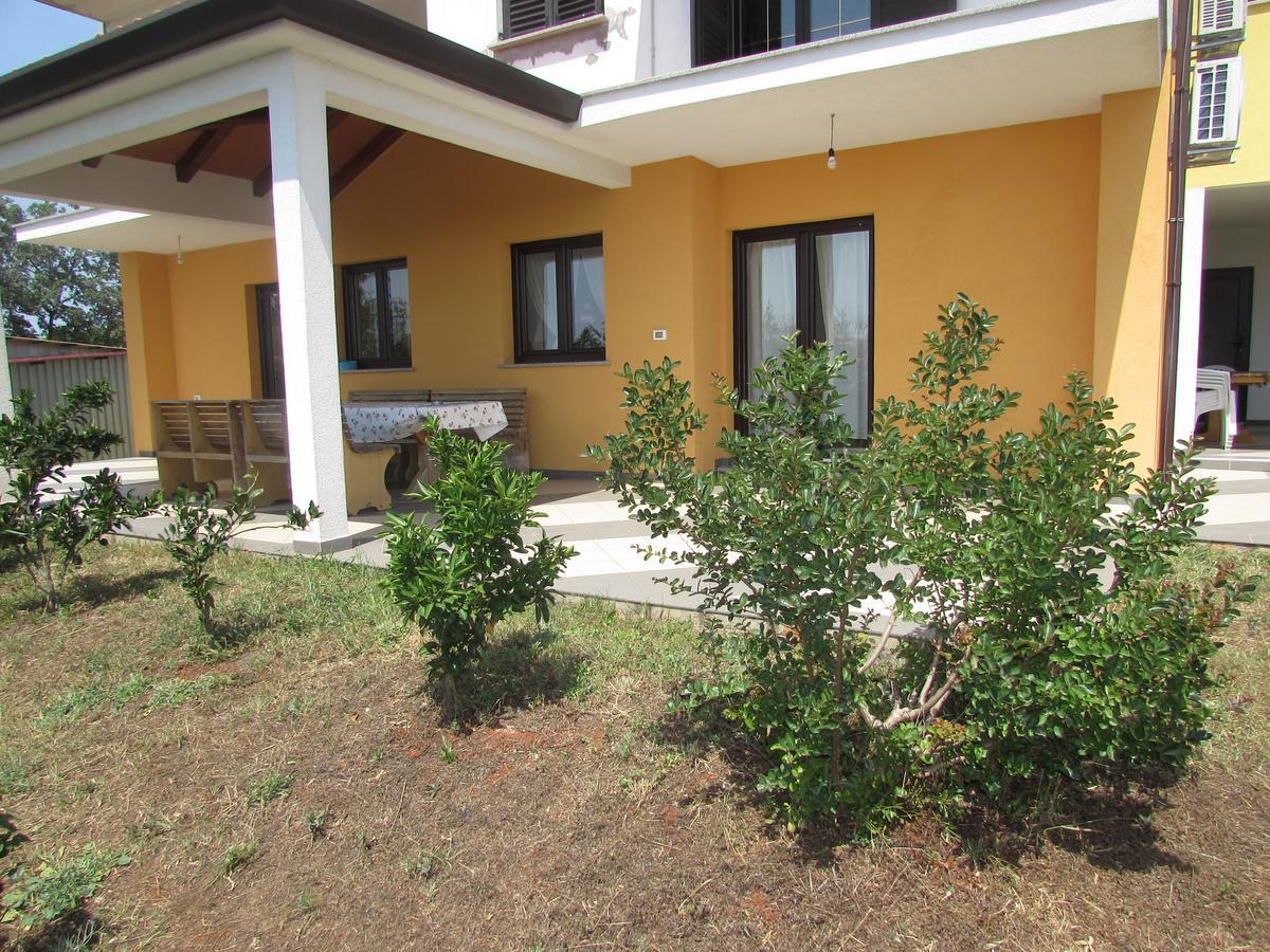 Apartments Goga Umag Extérieur photo