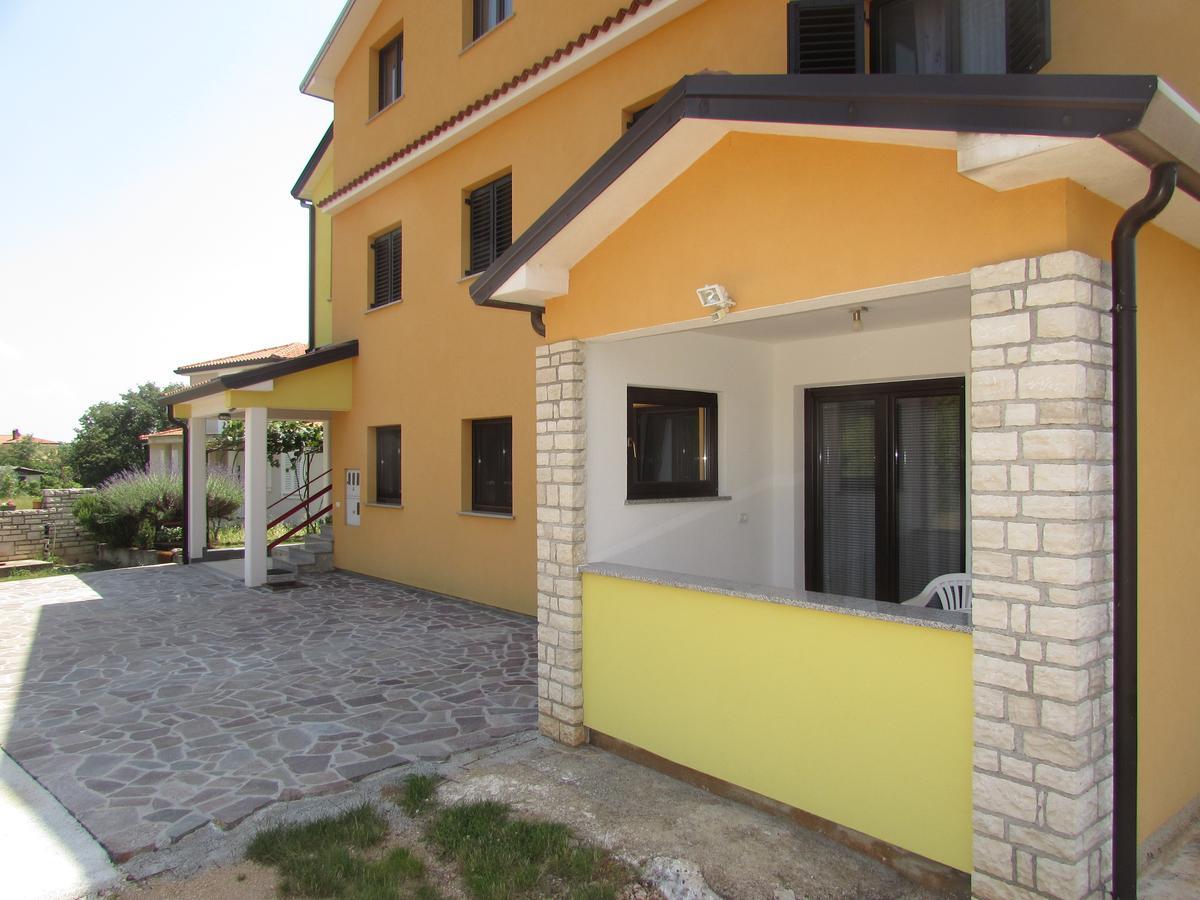 Apartments Goga Umag Extérieur photo