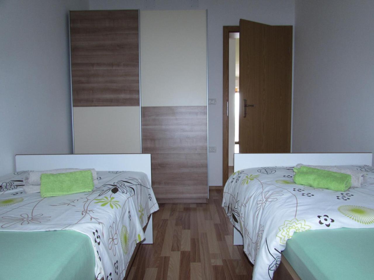 Apartments Goga Umag Extérieur photo
