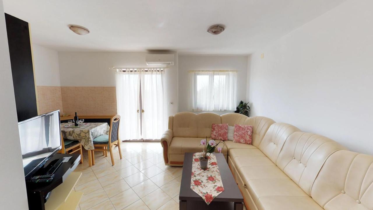 Apartments Goga Umag Extérieur photo